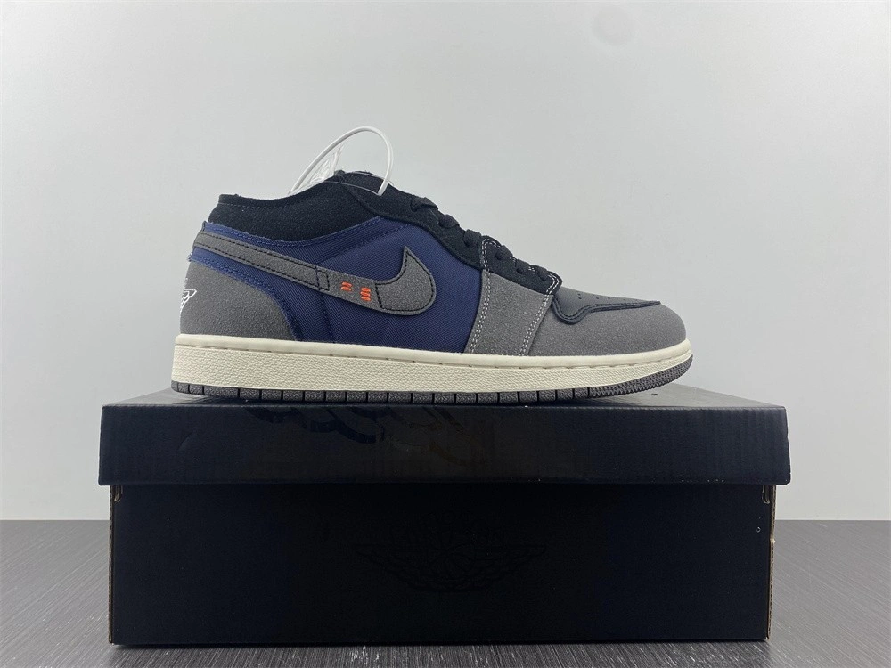 Air Jordan 1 Low 