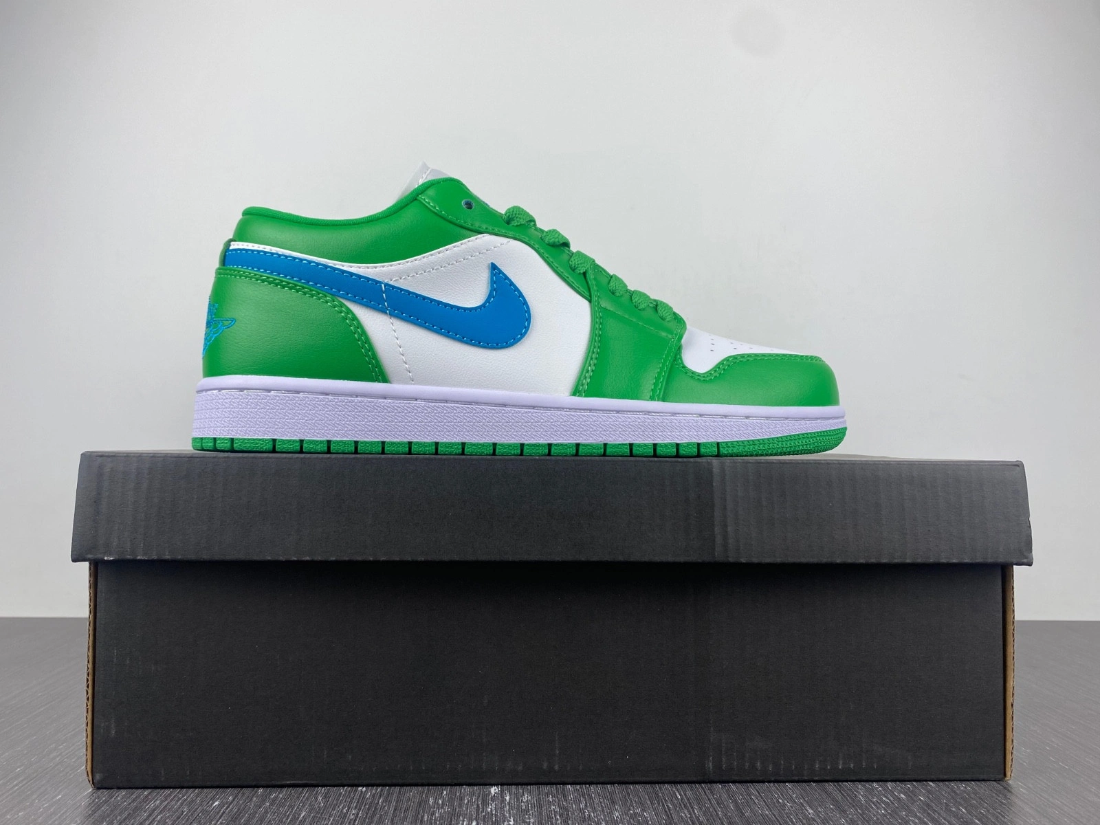 Air Jordan 1 Low 