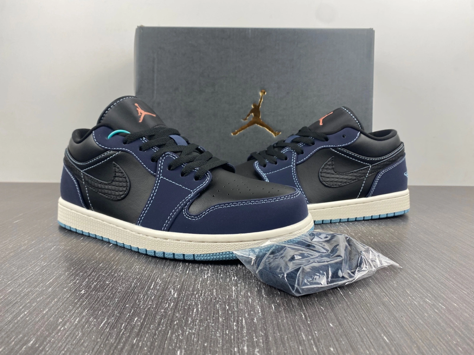 Air Jordan 1 Low Navy Black Snakeskin FJ5478-010