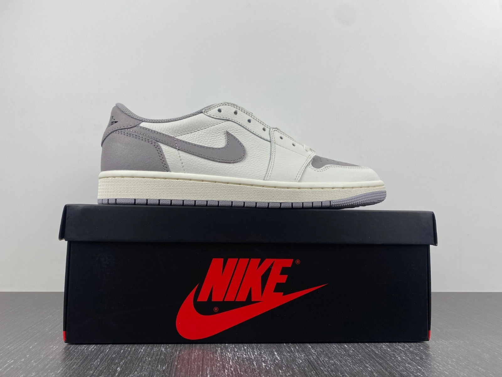 Air Jordan 1 Low OG Atmosphere Grey CZ0790-101