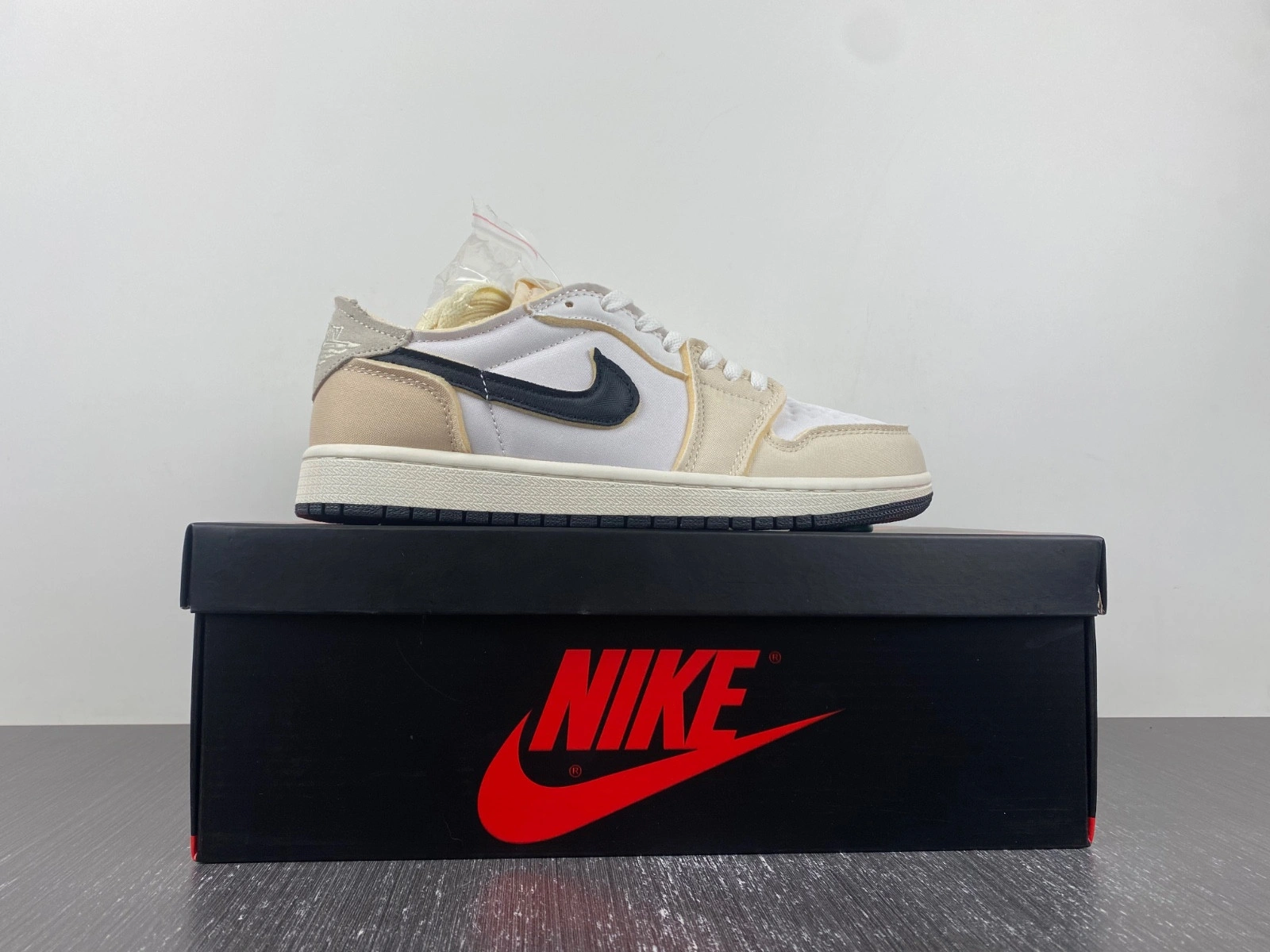 Air Jordan 1 Low OG EX 