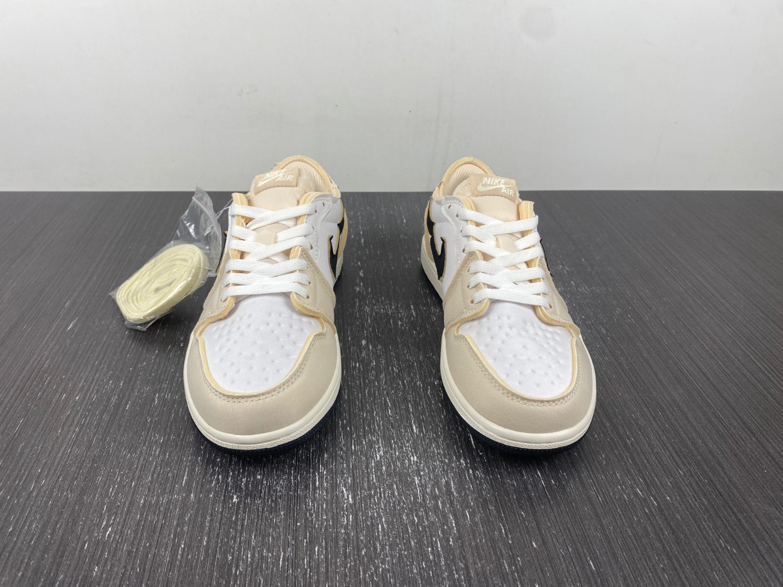 Air Jordan 1 Low OG EX 