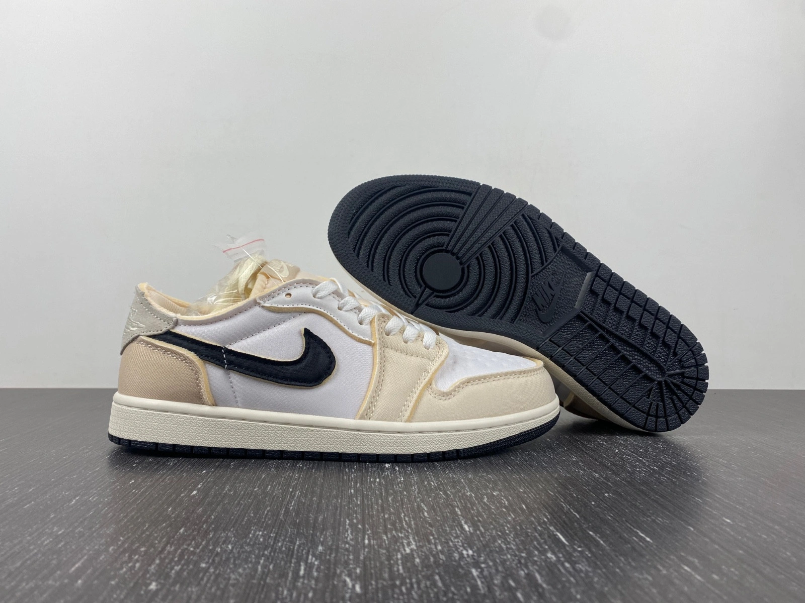 Air Jordan 1 Low OG EX 