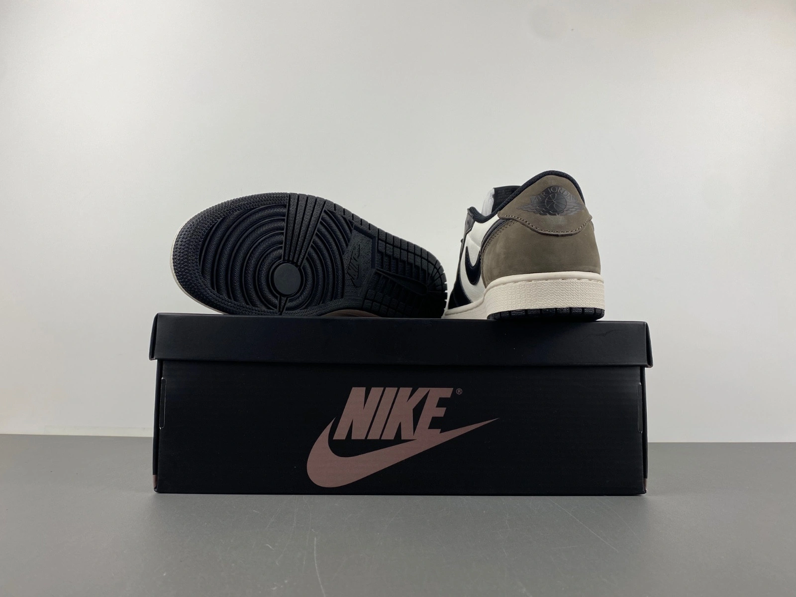 Air Jordan 1 Low OG Mocha Palomino CZ0790-102