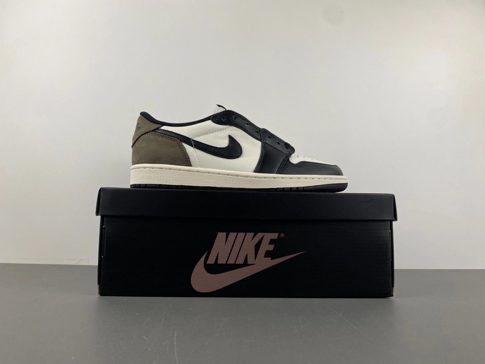 Air Jordan 1 Low OG Mocha Palomino CZ0790-102