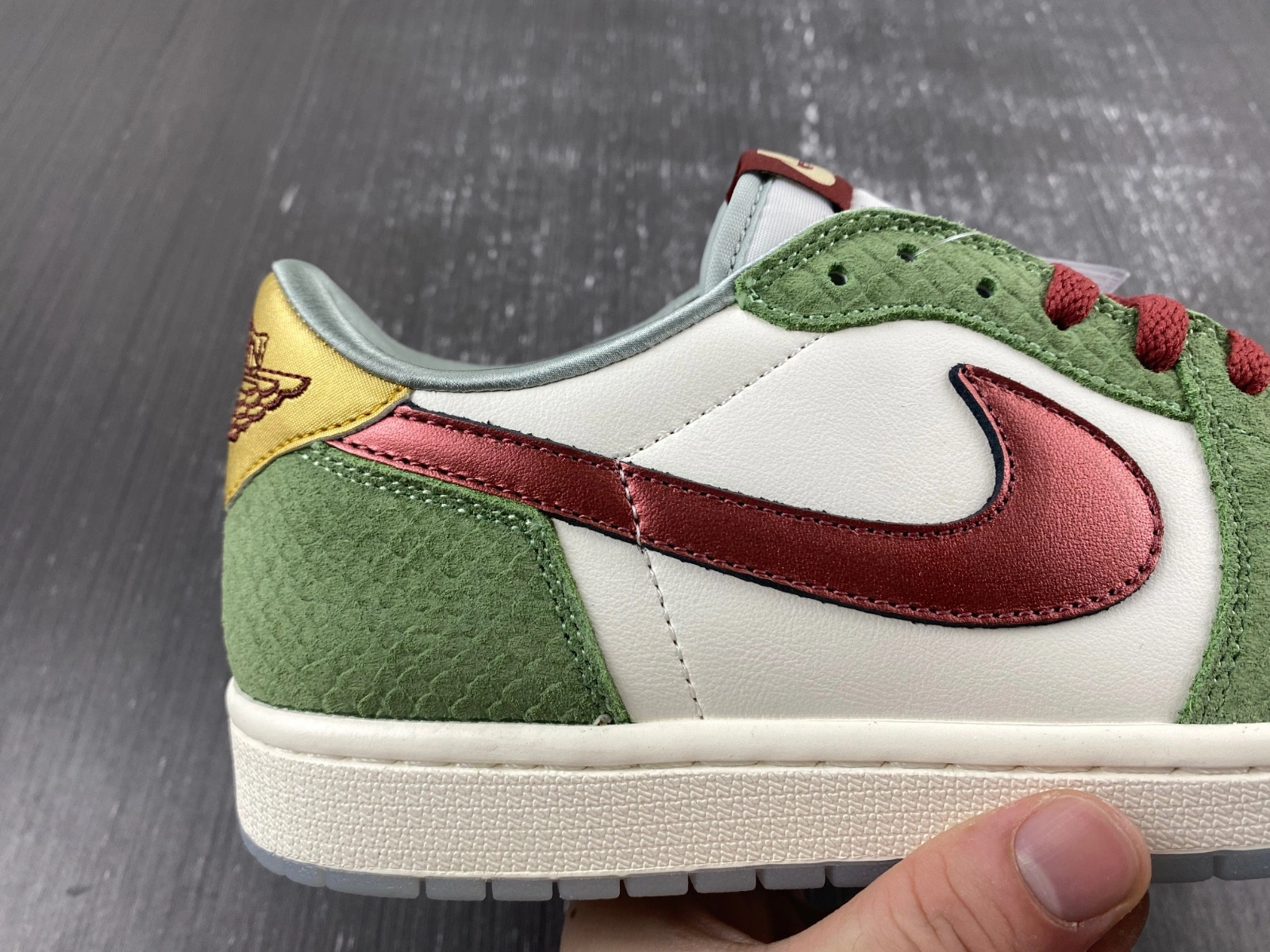 Air Jordan 1 Low OG Year of the Dragon FN3727-100