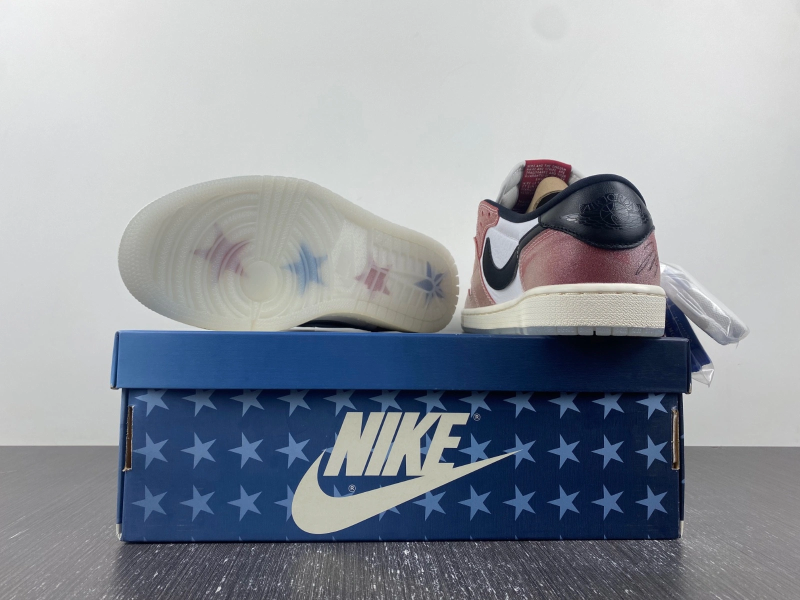 Air Jordan 1 Low OG x Trophy Room 'Red Black' FN0432-017