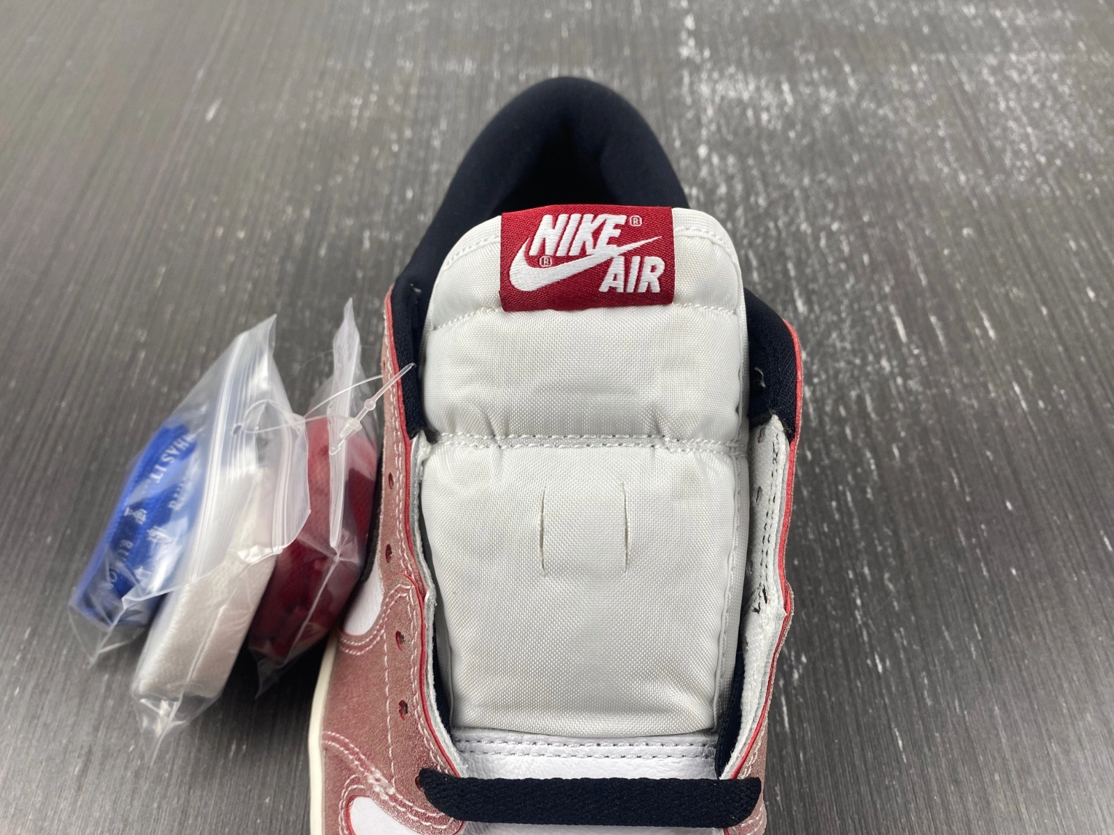 Air Jordan 1 Low OG x Trophy Room 'Red Black' FN0432-017