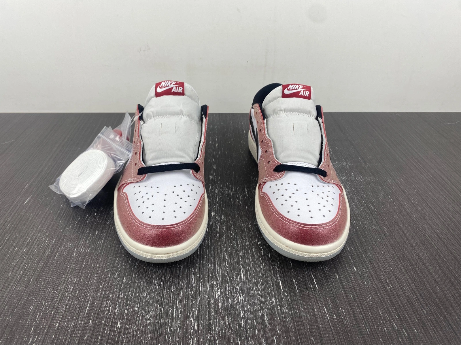 Air Jordan 1 Low OG x Trophy Room 'Red Black' FN0432-017