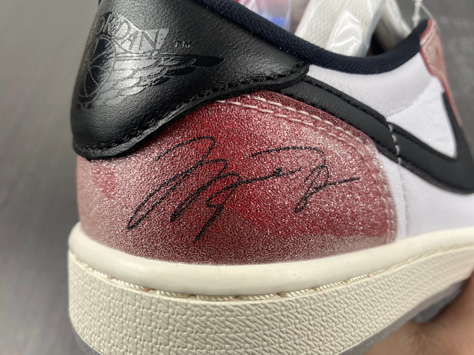 Air Jordan 1 Low OG x Trophy Room 'Red Black' FN0432-017