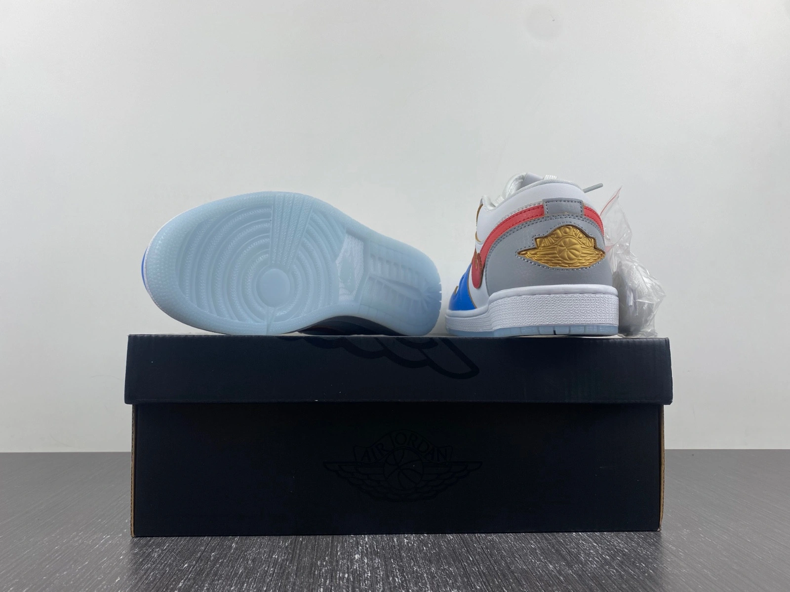 Air Jordan 1 Low 