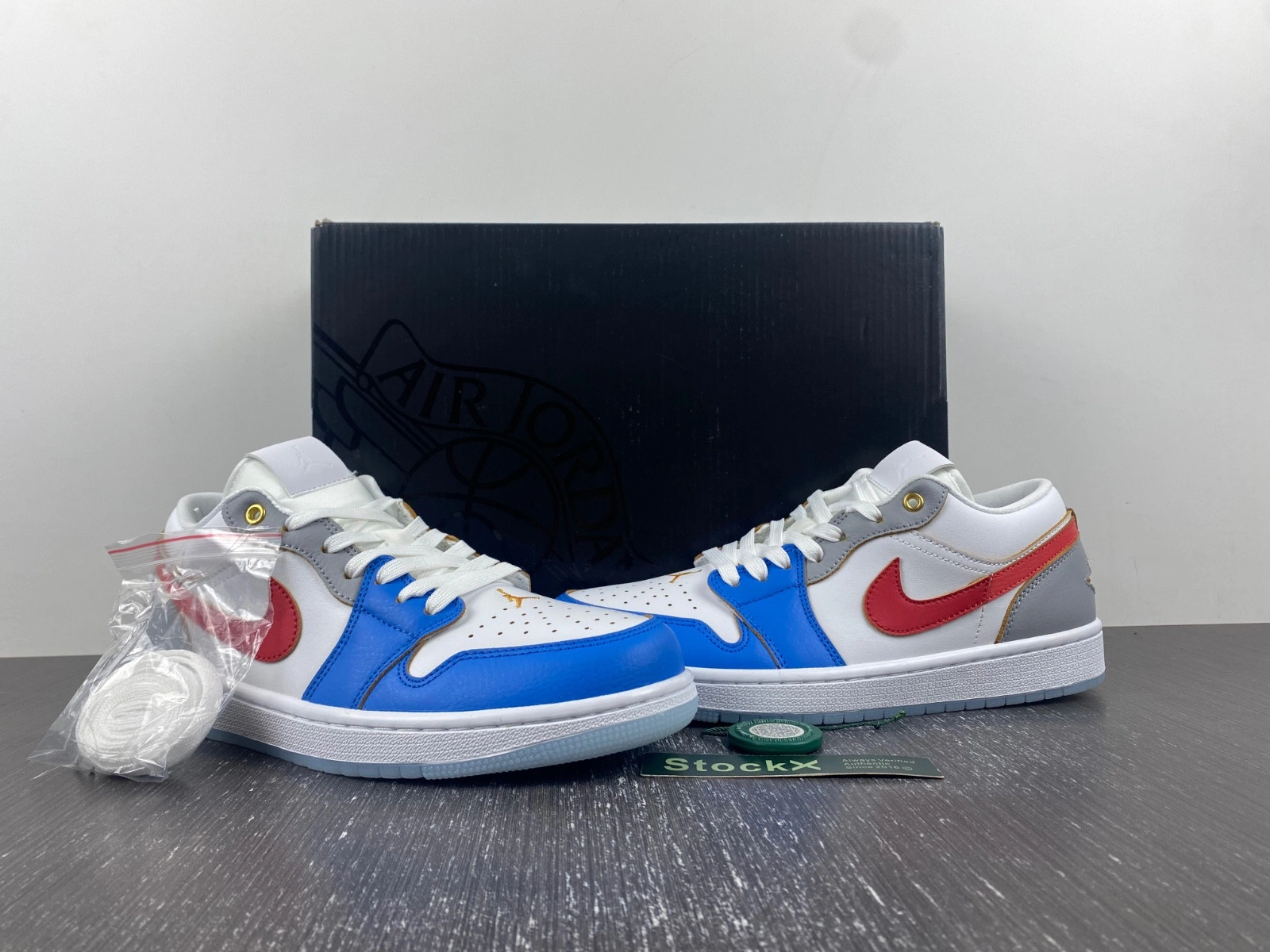 Air Jordan 1 Low 