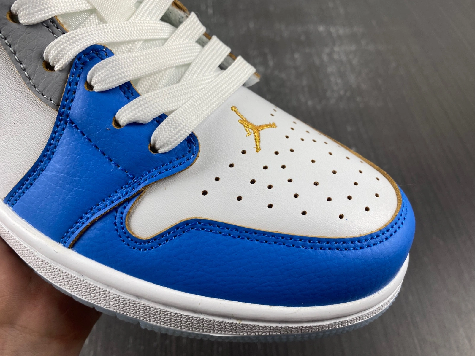 Air Jordan 1 Low 