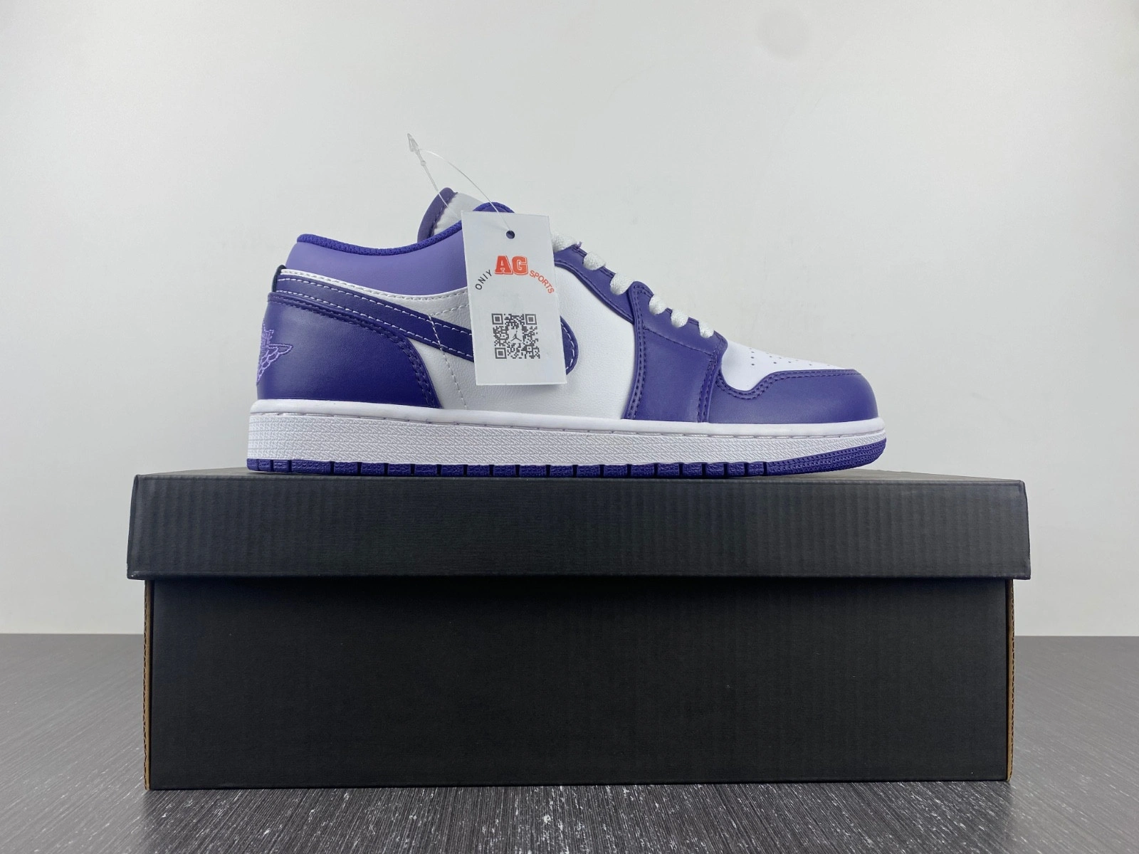 Air Jordan 1 Low 