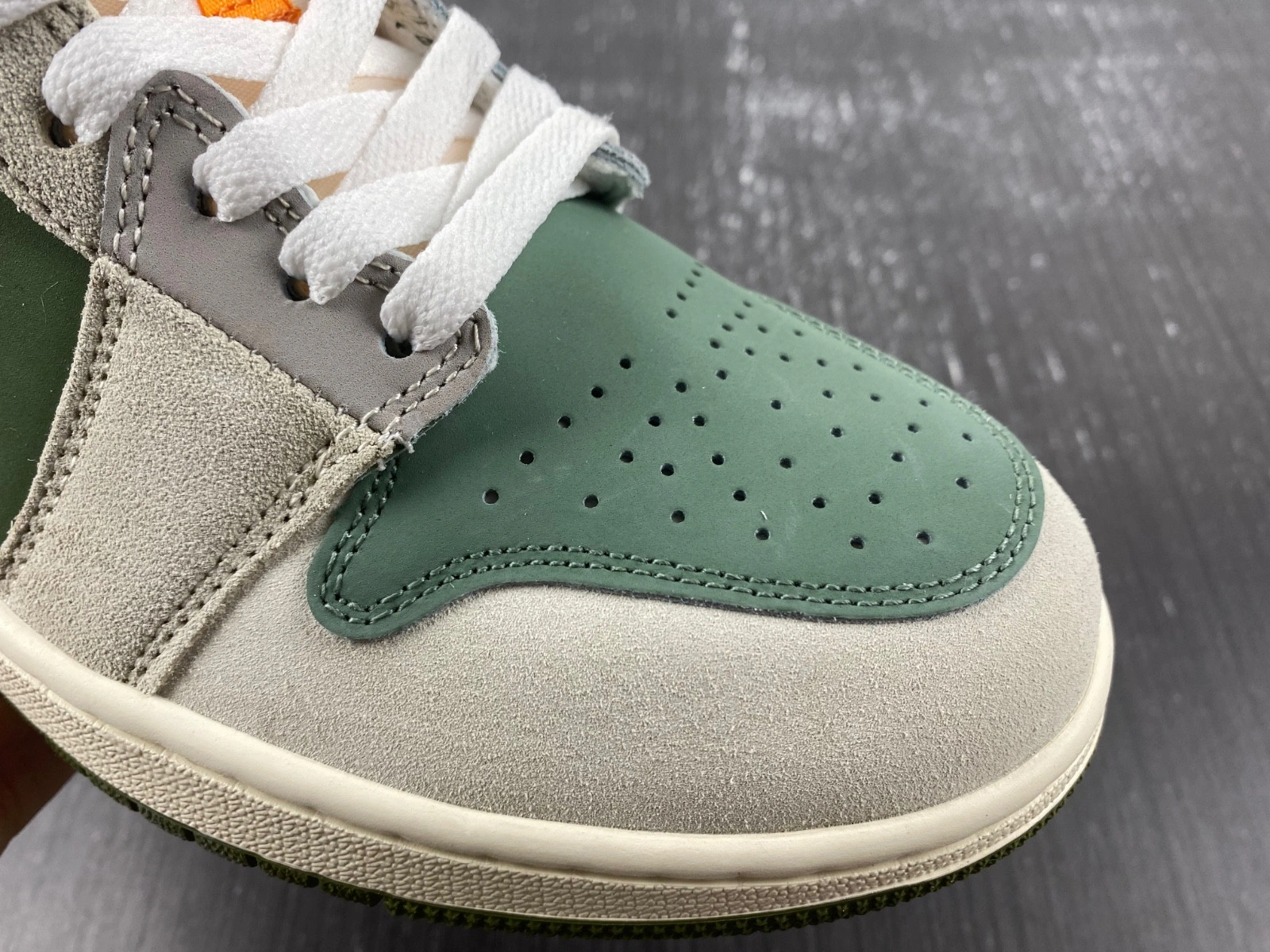 Air Jordan 1 Low SE Craft 