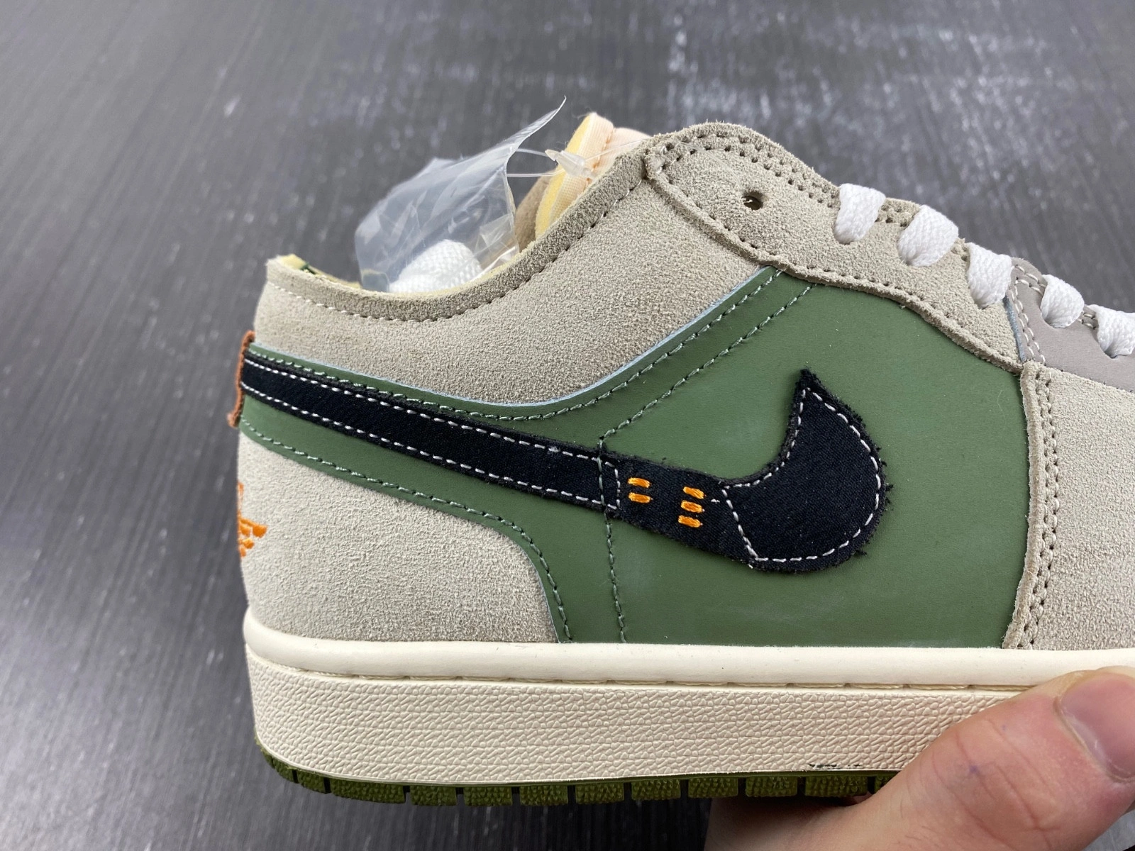 Air Jordan 1 Low SE Craft 
