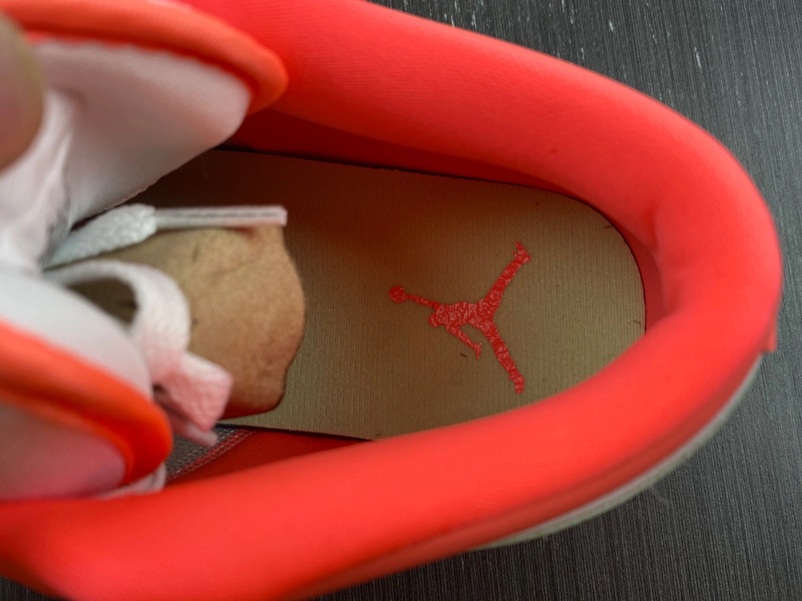 Air Jordan 1 Low SE 'Lava Glow' FN6772-671