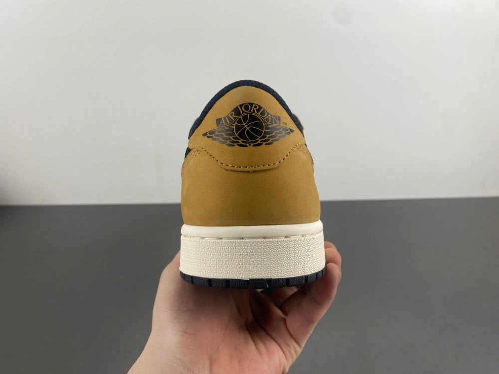 Air Jordan 1 Low 'Sail and Golden Harvest'  CZ0790-107