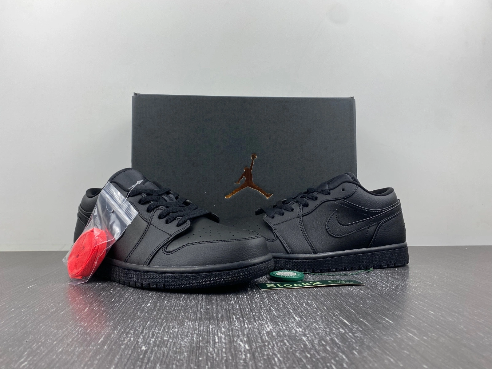 Air Jordan 1 Low 'Triple Black' 553558-091