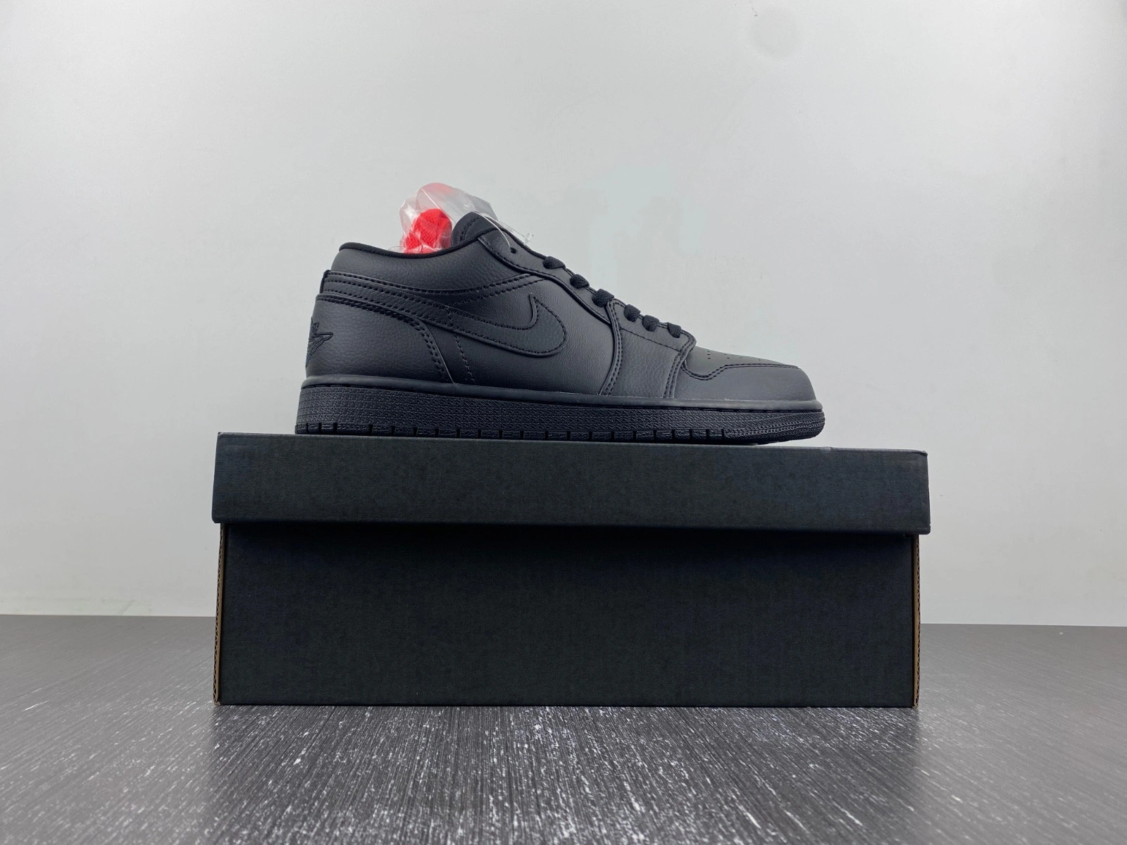 Air Jordan 1 Low 'Triple Black' 553558-091