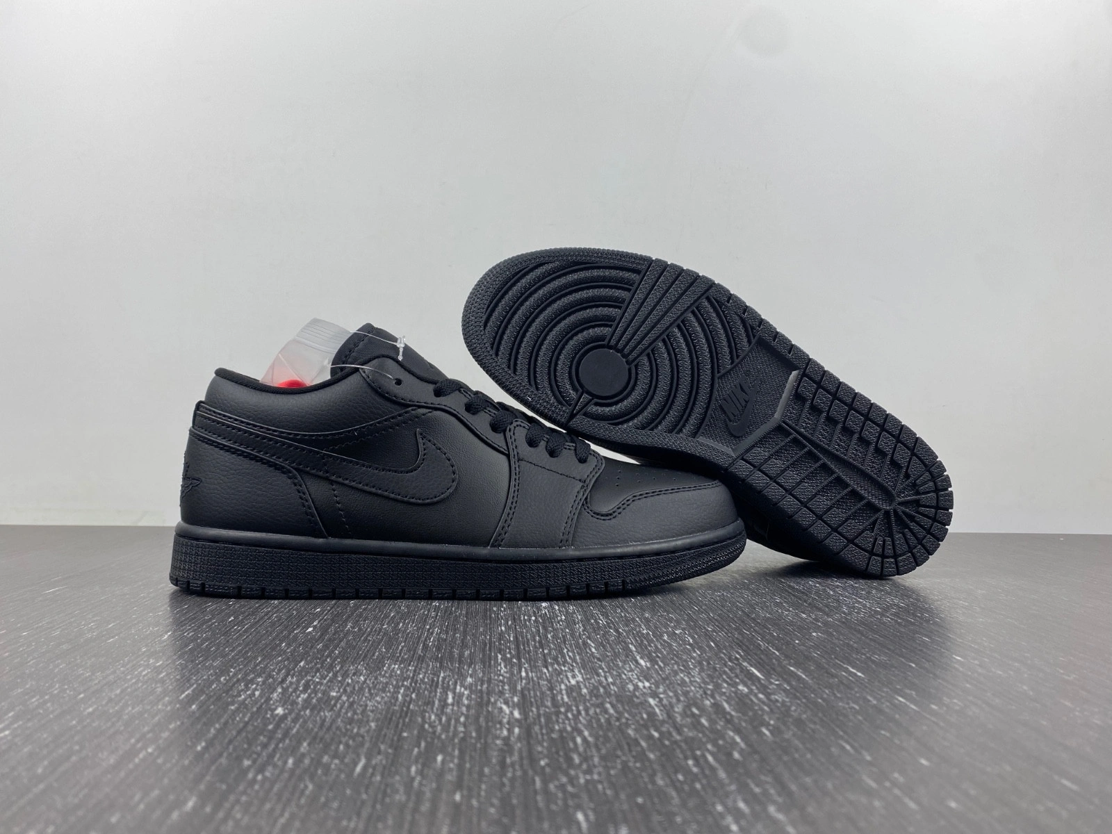 Air Jordan 1 Low 'Triple Black' 553558-091