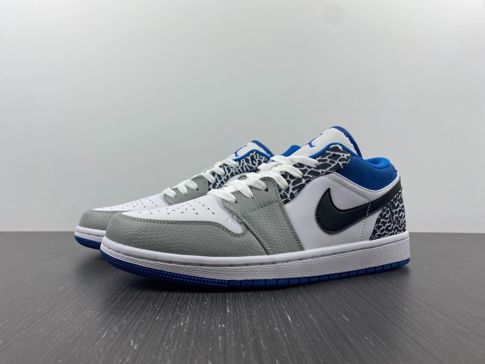 Air Jordan 1 Low True Blue DM1199-140