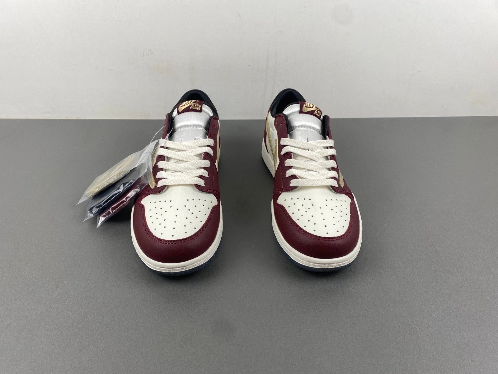 Air Jordan 1 Low Year of the Dragon 2024 FJ5735-100