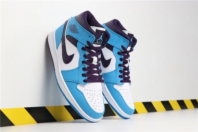 Air Jordan 1 Mid - Air Jordan  554724 - 415