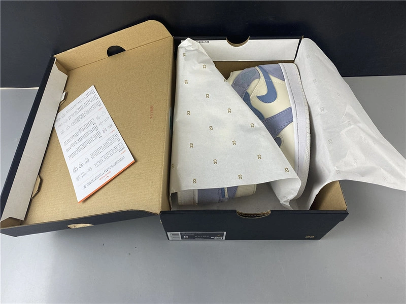 Air Jordan 1 Mid  DA4666-100