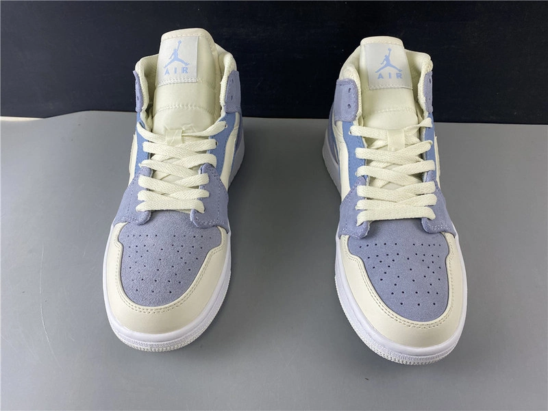 Air Jordan 1 Mid  DA4666-100