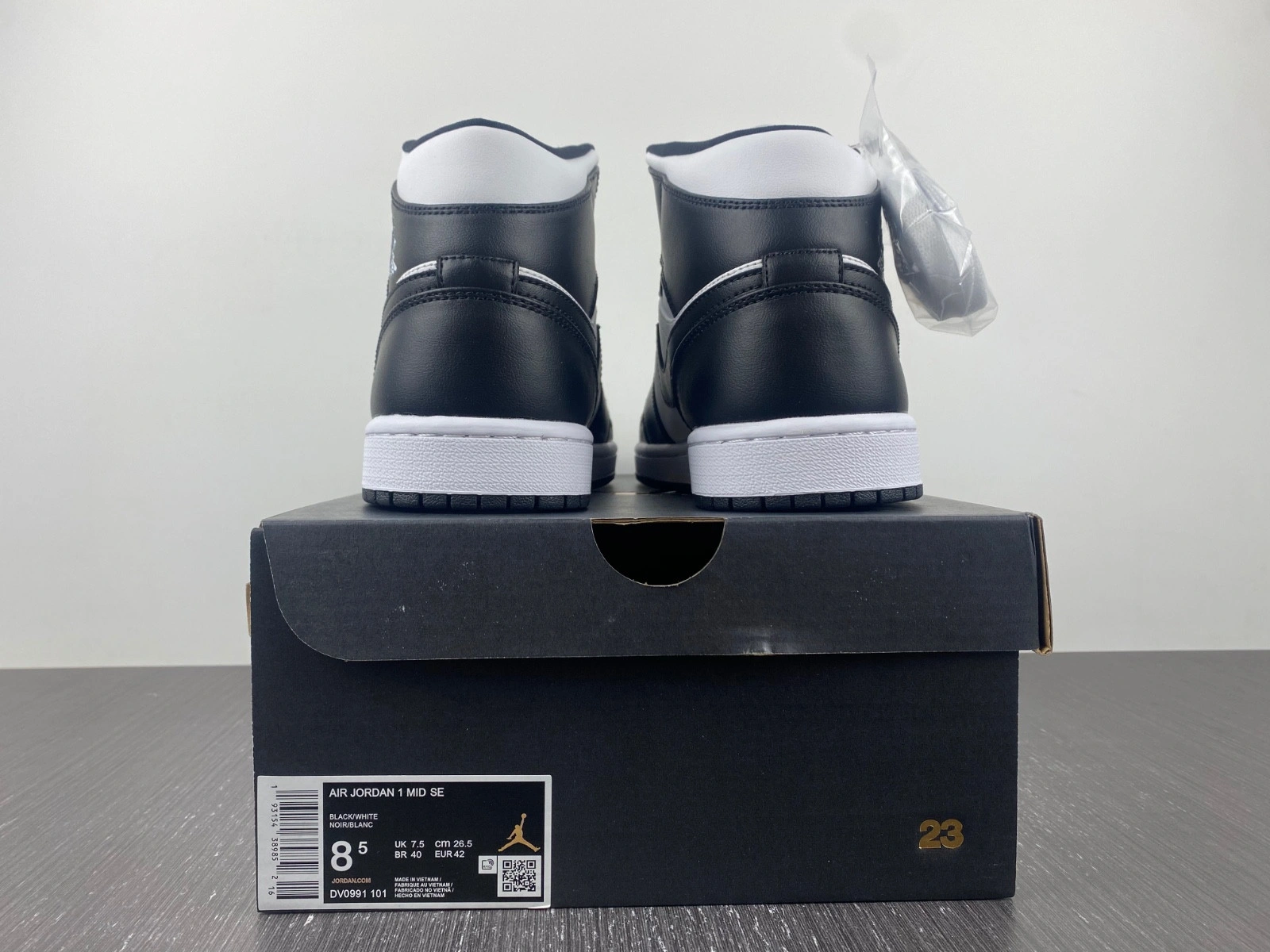 Air Jordan 1 Mid 