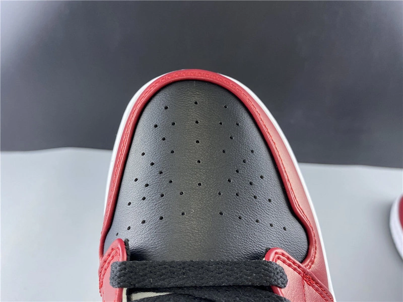 Air Jordan 1 Mid Chicago AJ1  554724-069