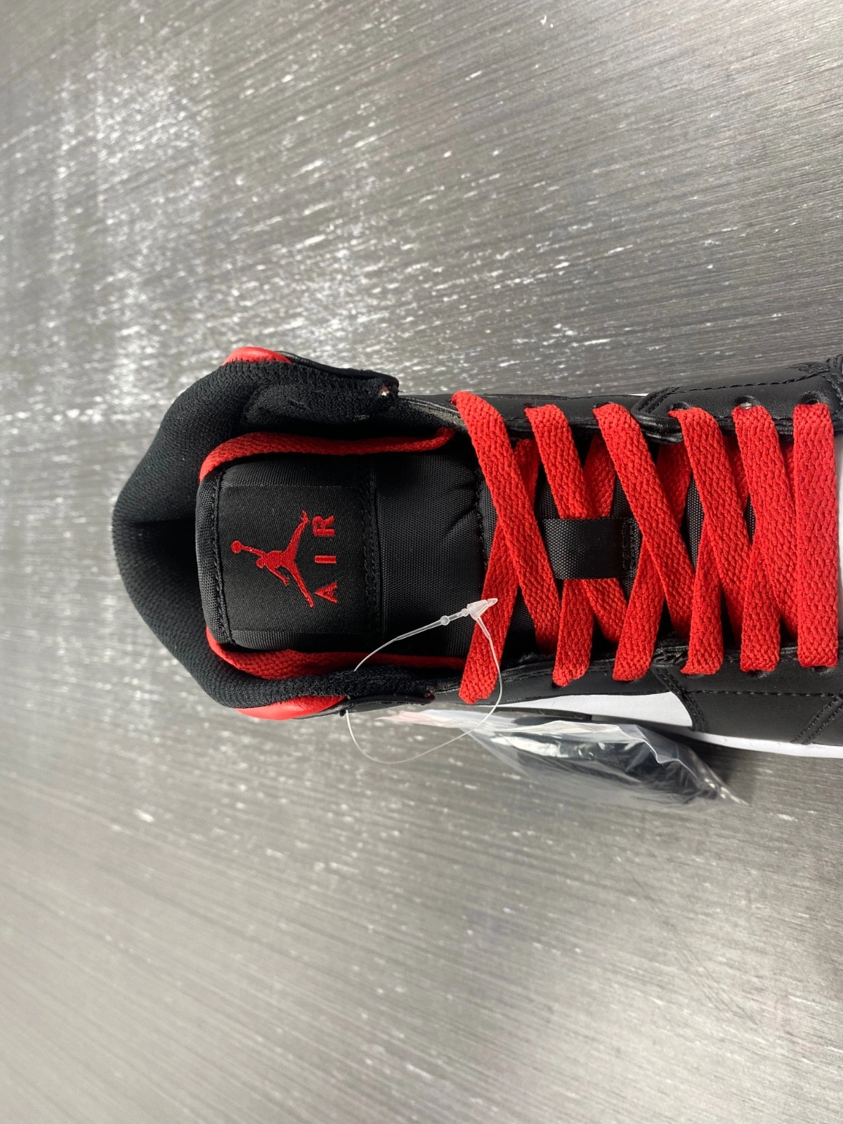 Air Jordan 1 Mid 'Gym Red Black Toe' DQ8426-106