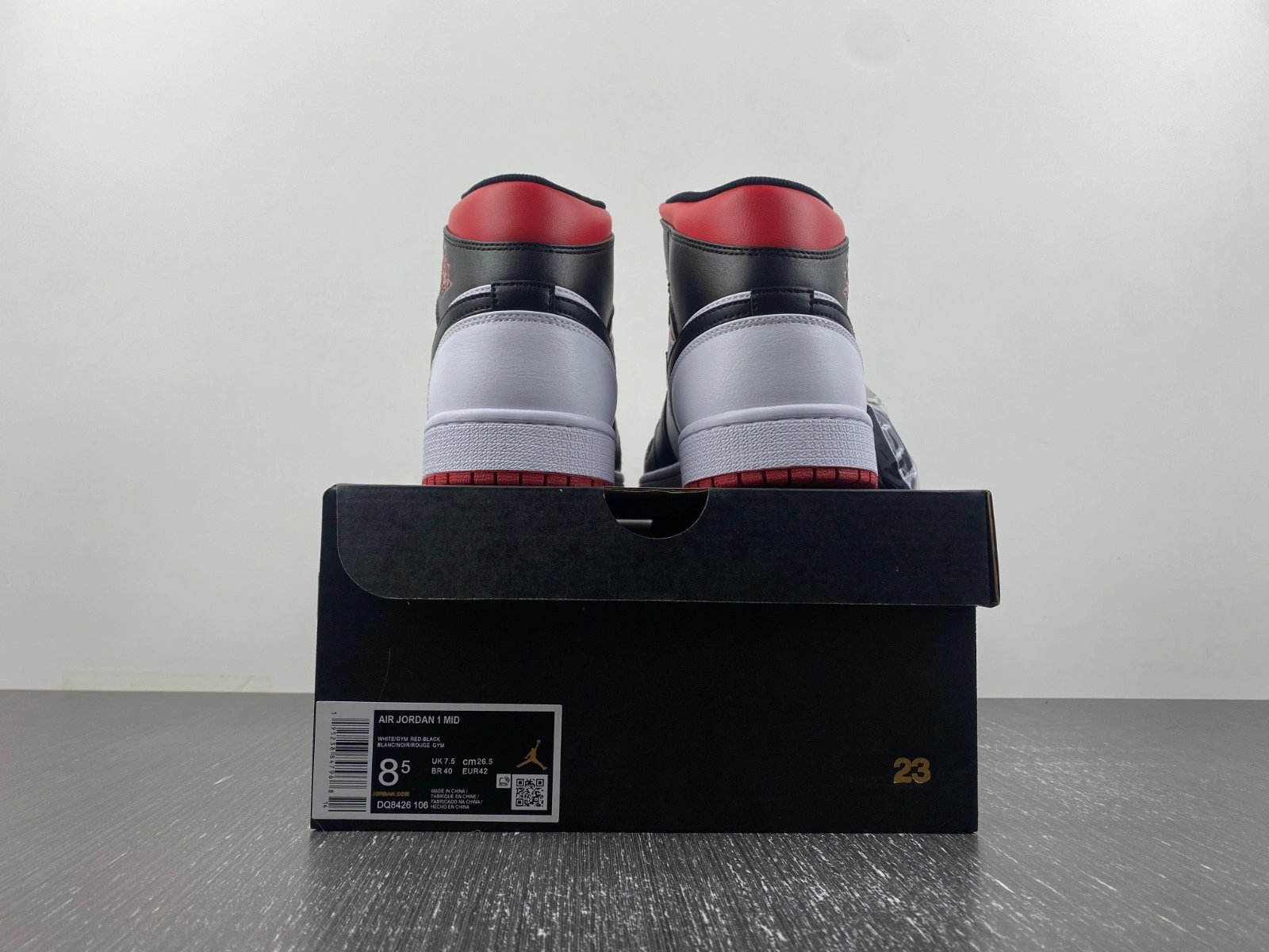 Air Jordan 1 Mid 'Gym Red Black Toe' DQ8426-106