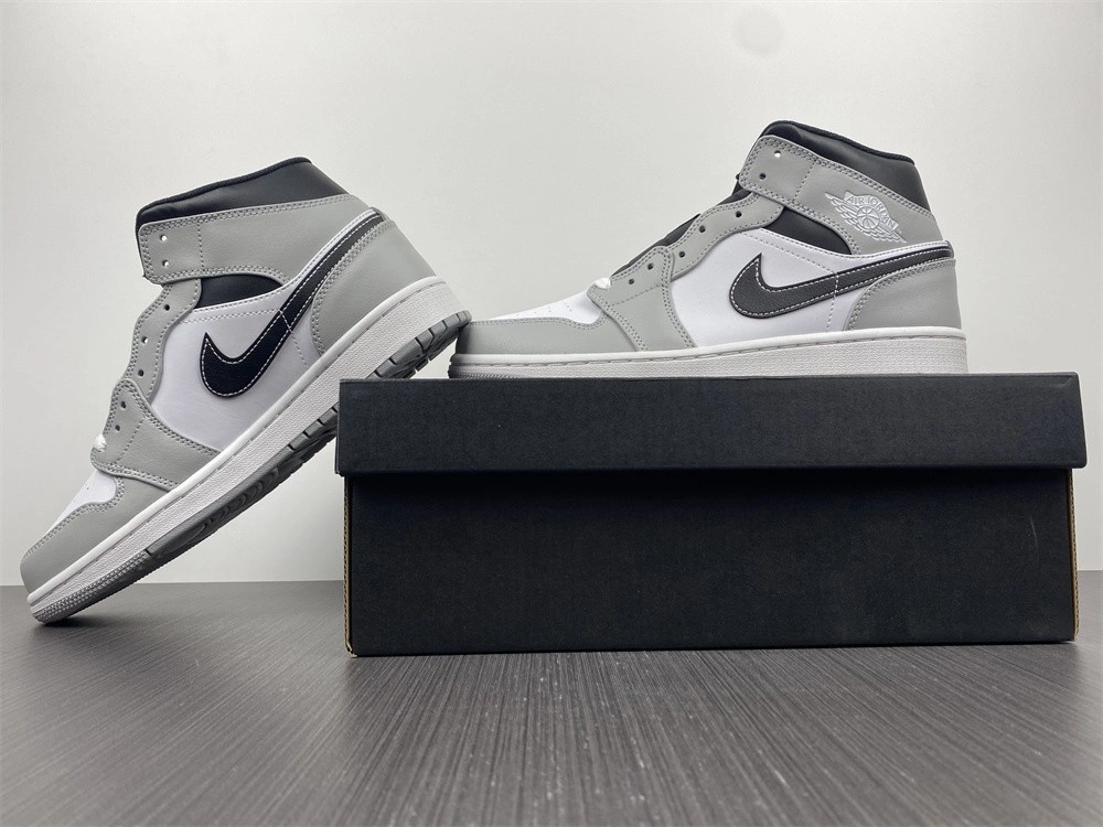 Air Jordan 1 Mid Light Smoke Grey 554724-078