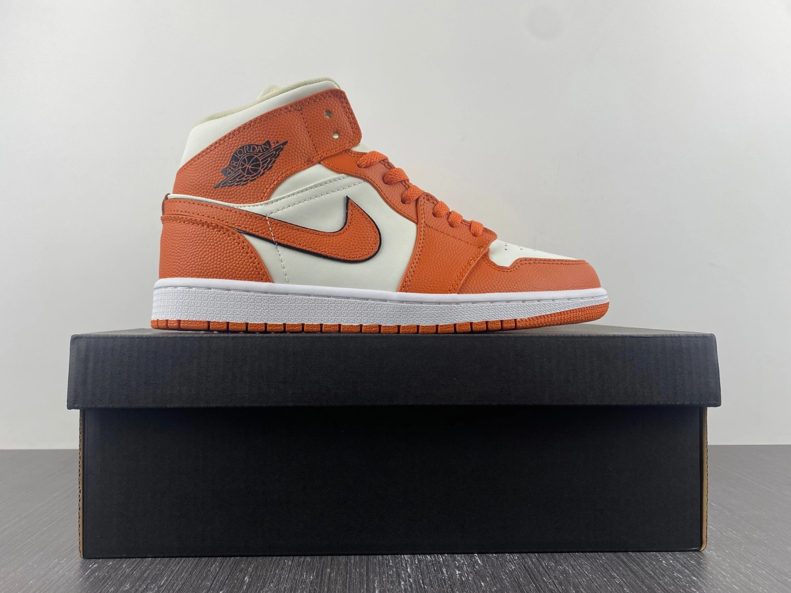 Air Jordan 1 Mid SE Sport Spice DV1302-100