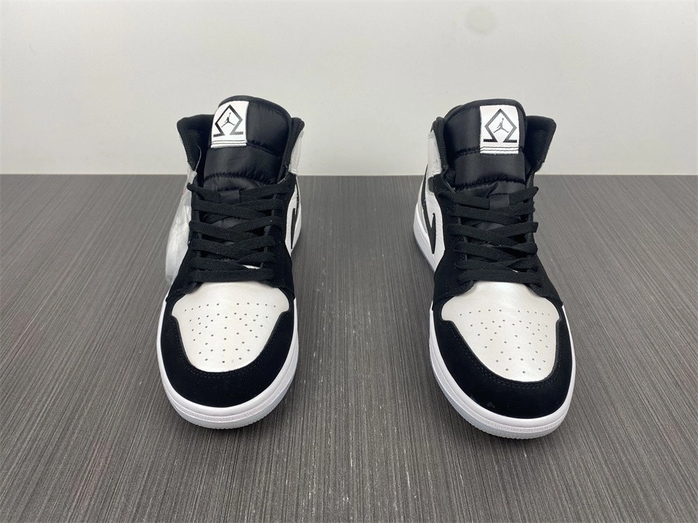 Air Jordan 1 Mid White Black Diamond DH6933-100