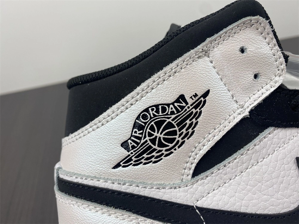 Air Jordan 1 Mid White Black Diamond DH6933-100