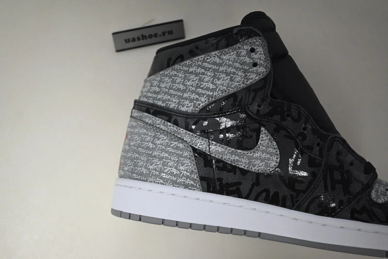 Air Jordan 1 Rebellionaire Banned 555088-036