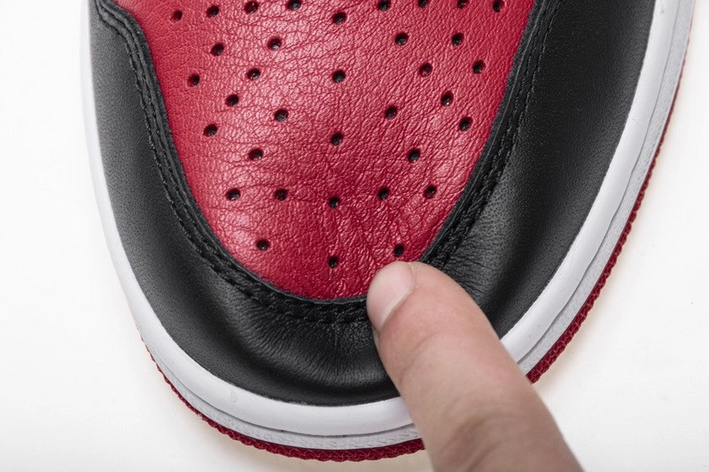 Air Jordan 1 Retro High Banned Black Red  555088-001