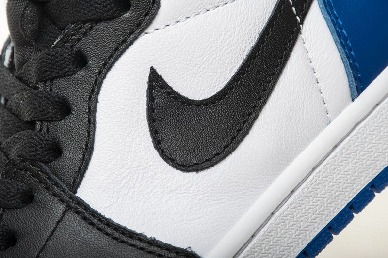 Air Jordan 1 Retro High Fragment