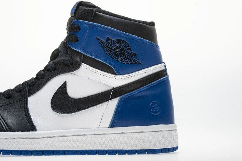 Air Jordan 1 Retro High Fragment