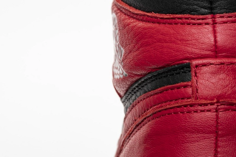 Air Jordan 1 Retro High Homage To Home 861428-061