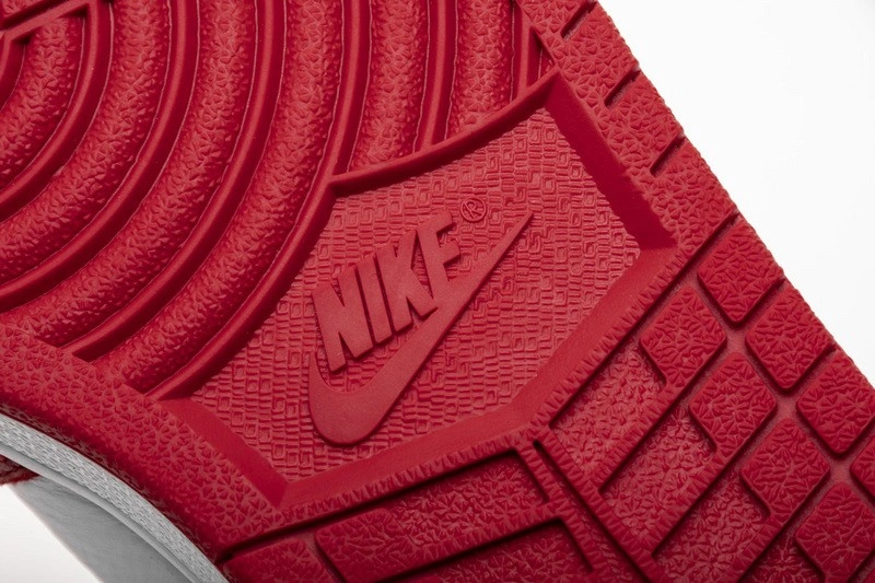 Air Jordan 1 Retro High Homage To Home 861428-061
