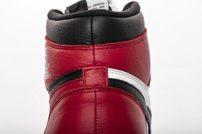 Air Jordan 1 Retro High Homage To Home 861428-061