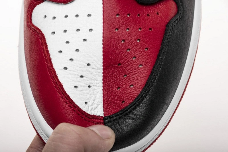 Air Jordan 1 Retro High Homage To Home 861428-061