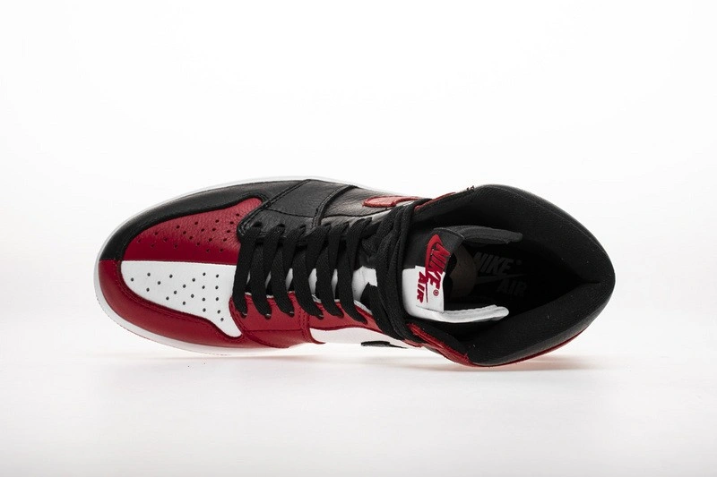 Air Jordan 1 Retro High Homage To Home 861428-061