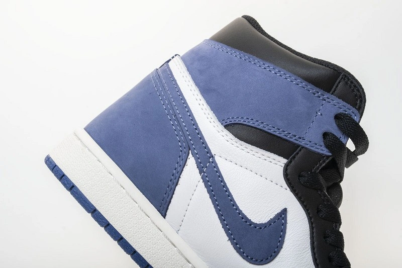 Air Jordan 1 Retro High OG Blue Moon  555088-115