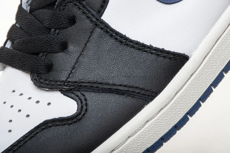 Air Jordan 1 Retro High OG Blue Moon  555088-115