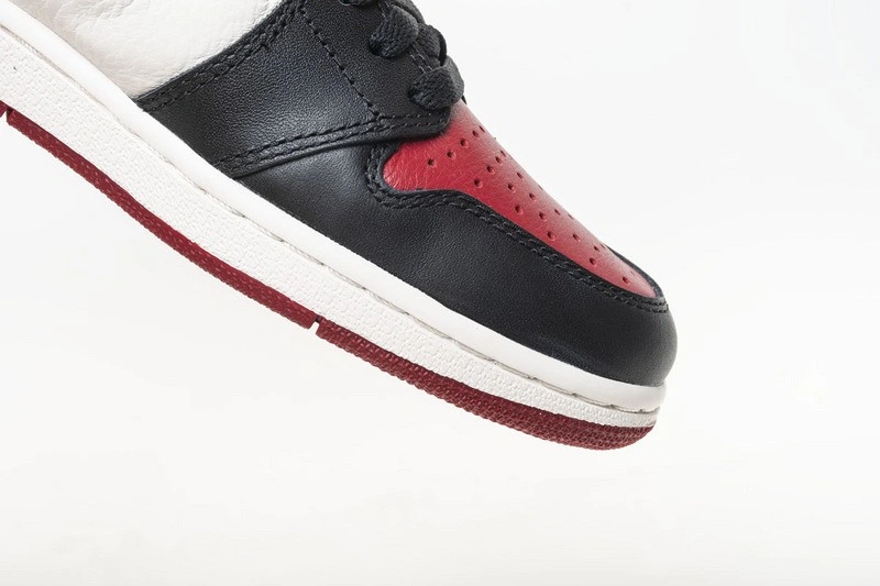 Air Jordan 1 Retro High OG Bred Toe 555088-610